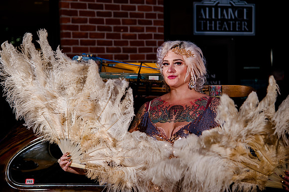Kiki Cabaret 39862