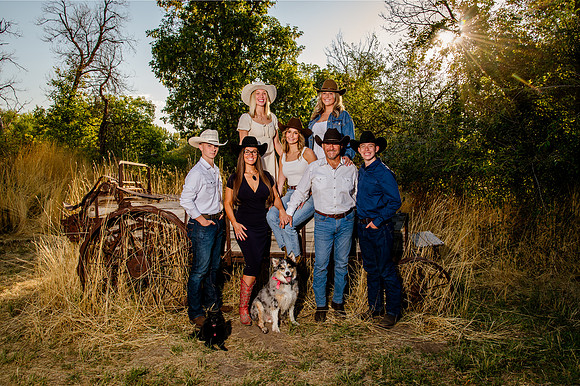 Family Portraits at Wheeler Farm: Alicia Peterson's Blended Family in the Glow of Sunset