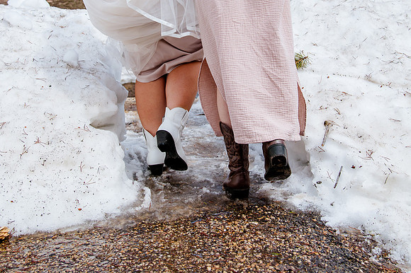 now in June: Megan Collins and Seth Underwood's Mountain Wedding