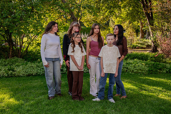 Kelly Lopez Family Portraits at International Peace Gardens in Salt Lake City, Utah9962