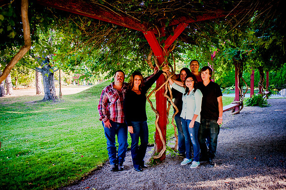 Family Pictues at the International Peace Gardens slc,utah-9785