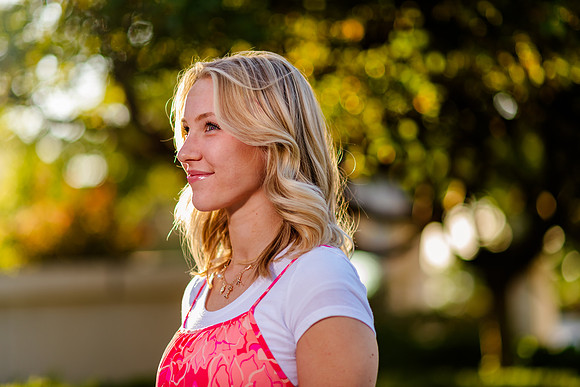 Missionary Photoshoot: Isabelle Petersen at Bountiful Temple