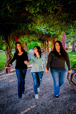 Family Pictues at the International Peace Gardens slc,utah-9768