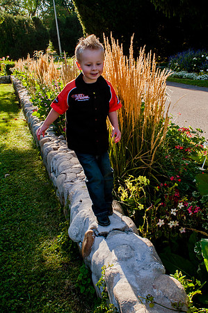 Family Pictues at the International Peace Gardens slc,utah-9708