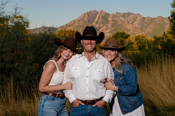 Family Portraits at Wheeler Farm: Alicia Peterson's Blended Family in the Glow of Sunset