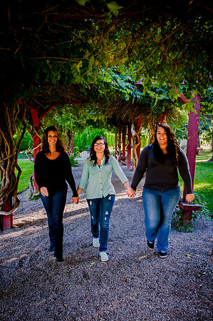 Family Pictues at the International Peace Gardens slc,utah-9763