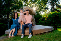 Golden Hour Family Portraits at the International Peace Gardens – The Boss Family676