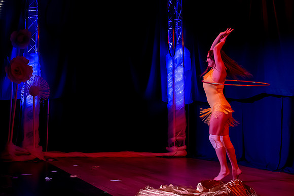 Kiki Cabaret54332