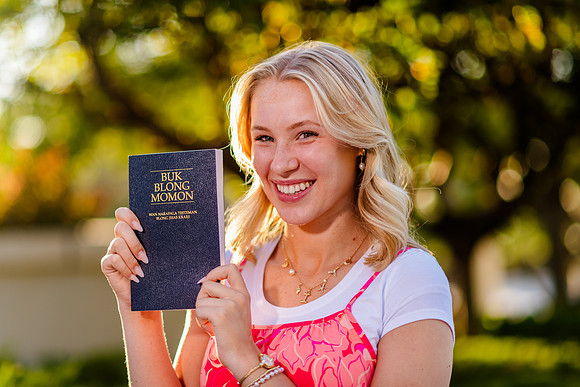 Missionary Photoshoot: Isabelle Petersen at Bountiful Temple