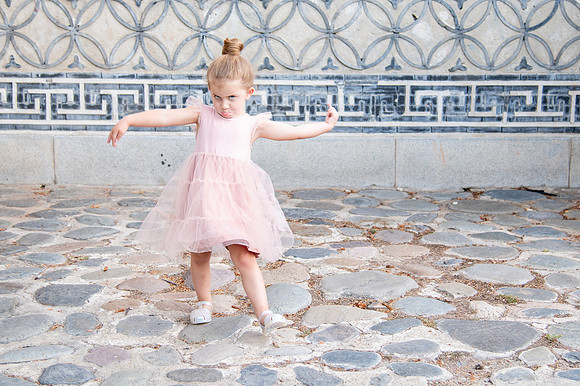 Golden Hour Family Portraits at the International Peace Gardens – The Boss Family869