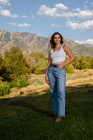 Family Portraits at Wheeler Farm: Alicia Peterson's Blended Family in the Glow of Sunset