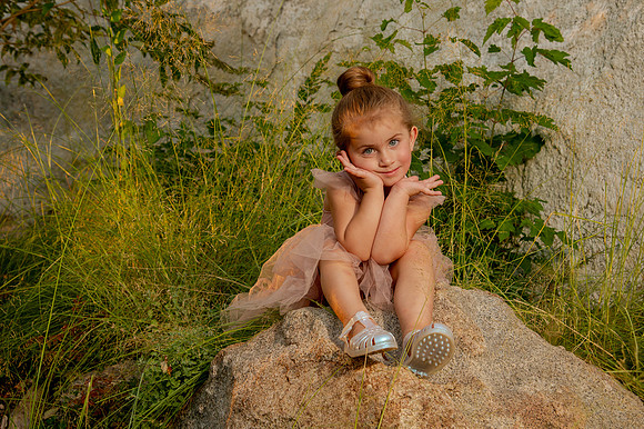 Golden Hour Family Portraits at the International Peace Gardens – The Boss Family1168