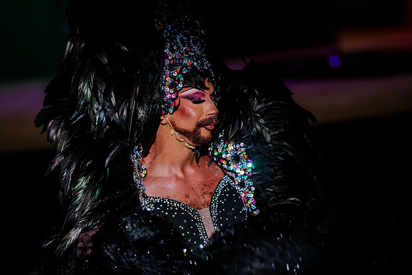 Birdlesque Takes Flight: Burlesque Meets Nature at Tracy Aviary’s Fundraising Cabaret