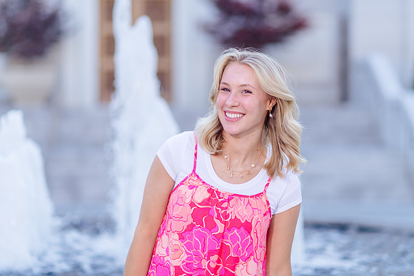 Missionary Photoshoot: Isabelle Petersen at Bountiful Temple
