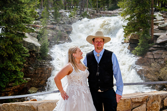 now in June: Megan Collins and Seth Underwood's Mountain Wedding