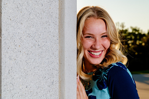 Missionary Photoshoot: Isabelle Petersen at Bountiful Temple