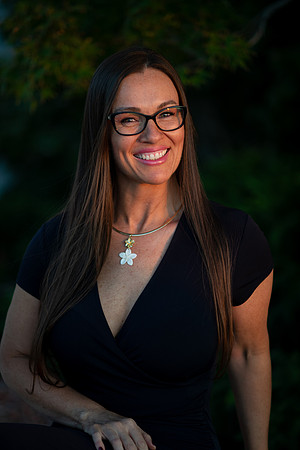 Missionary Photoshoot: Isabelle Petersen at Bountiful Temple