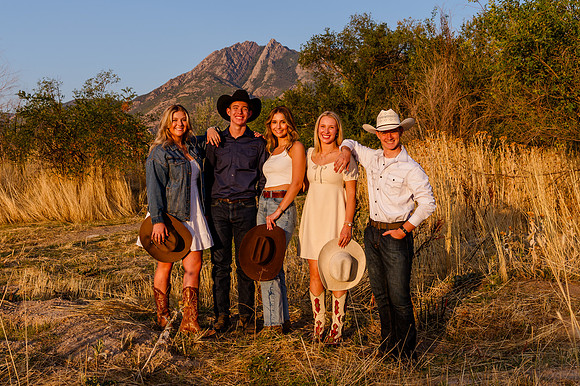 Family Portraits at Wheeler Farm: Alicia Peterson's Blended Family in the Glow of Sunset
