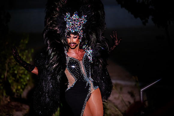 Birdlesque Takes Flight: Burlesque Meets Nature at Tracy Aviary’s Fundraising Cabaret