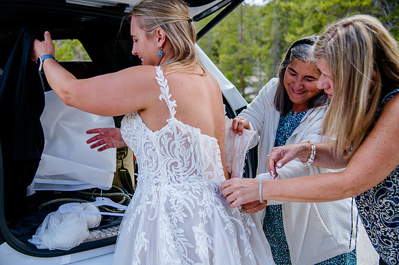 now in June: Megan Collins and Seth Underwood's Mountain Wedding