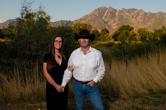 Family Portraits at Wheeler Farm: Alicia Peterson's Blended Family in the Glow of Sunset