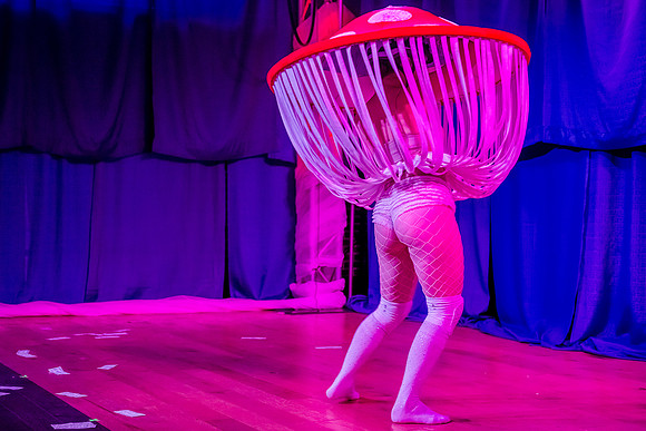 Kiki Cabaret53816