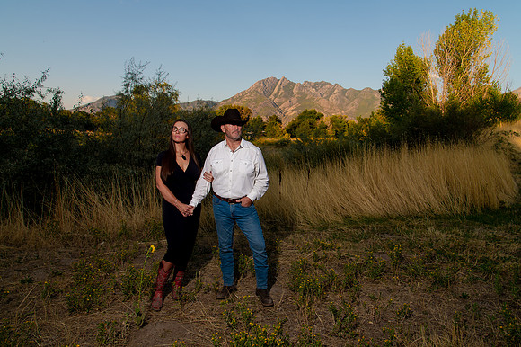 Family Portraits at Wheeler Farm: Alicia Peterson's Blended Family in the Glow of Sunset