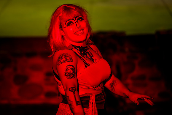 Birdlesque Takes Flight: Burlesque Meets Nature at Tracy Aviary’s Fundraising Cabaret