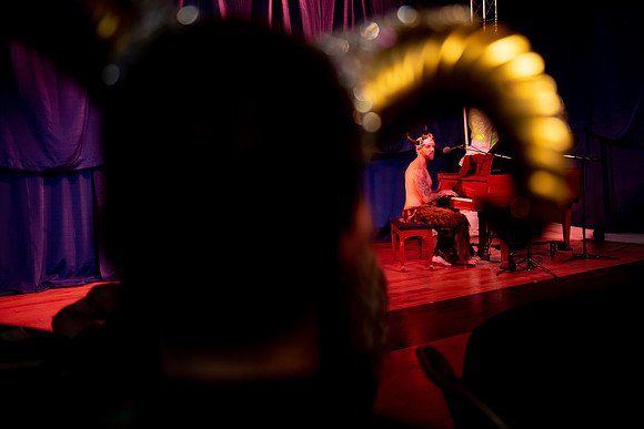 Kiki Cabaret53617