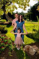 Golden Hour Family Portraits at the International Peace Gardens – The Boss Family659
