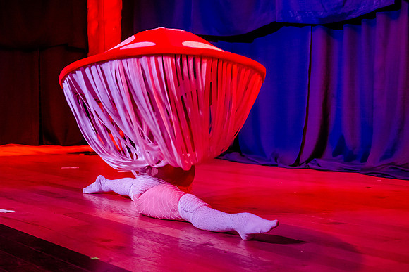 Kiki Cabaret53846