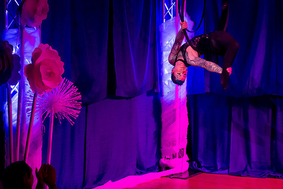 Kiki Cabaret54751