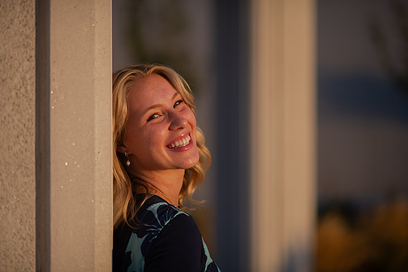 Missionary Photoshoot: Isabelle Petersen at Bountiful Temple