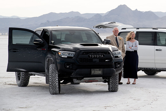 Heather Ohman & Chad Winget’s Windswept Wedding Adventure at the Utah Salt Flats020615