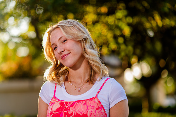 Missionary Photoshoot: Isabelle Petersen at Bountiful Temple
