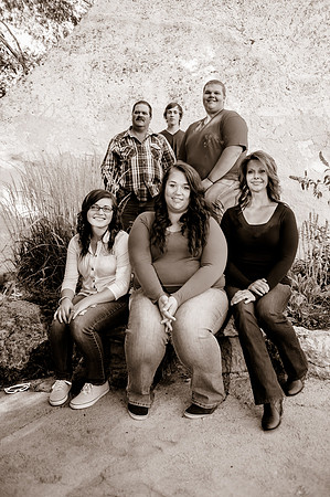 Family Pictues at the International Peace Gardens slc,utah-9826