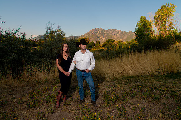 Family Portraits at Wheeler Farm: Alicia Peterson's Blended Family in the Glow of Sunset