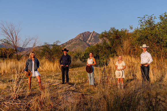 Family Portraits at Wheeler Farm: Alicia Peterson's Blended Family in the Glow of Sunset