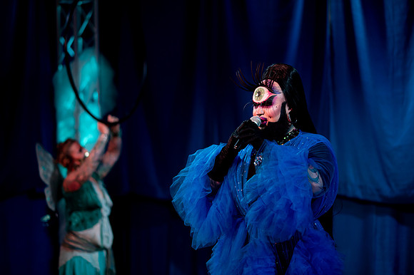 Kiki Cabaret53304