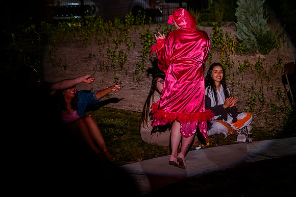 Birdlesque Takes Flight: Burlesque Meets Nature at Tracy Aviary’s Fundraising Cabaret