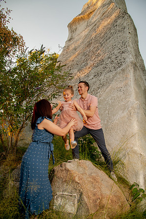 Golden Hour Family Portraits at the International Peace Gardens – The Boss Family1211