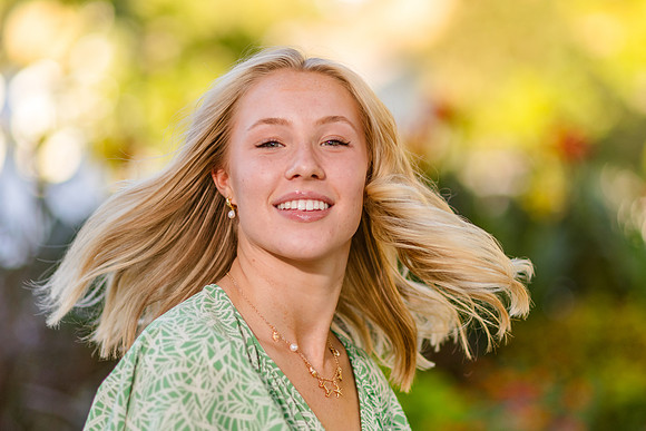 Missionary Photoshoot: Isabelle Petersen at Bountiful Temple