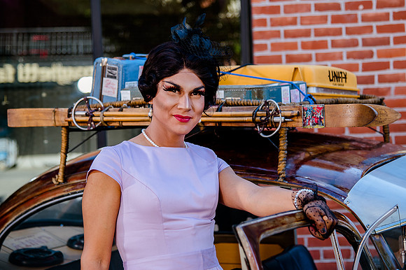 Kiki Cabaret 39373
