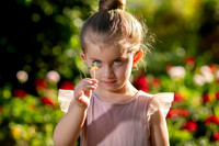 Golden Hour Family Portraits at the International Peace Gardens – The Boss Family8541