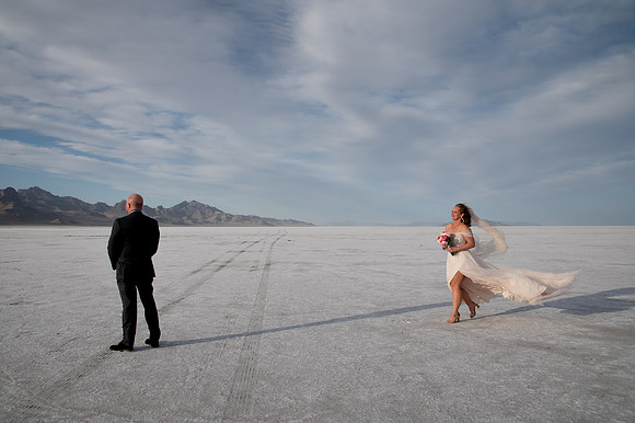 Heather Ohman & Chad Winget’s Windswept Wedding Adventure at the Utah Salt Flats020639