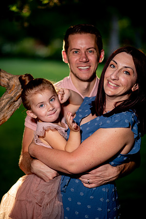 Golden Hour Family Portraits at the International Peace Gardens – The Boss Family8593