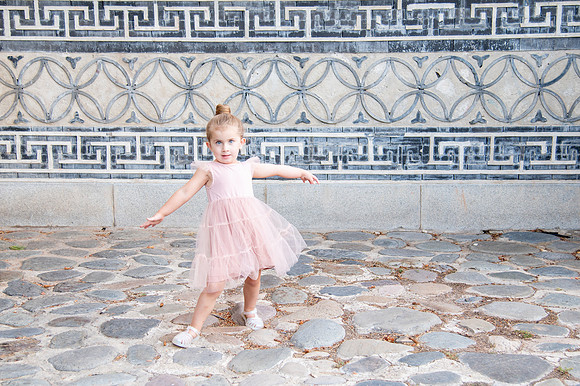 Golden Hour Family Portraits at the International Peace Gardens – The Boss Family877