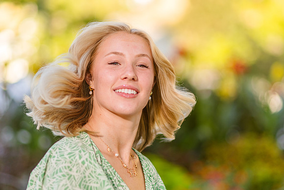 Missionary Photoshoot: Isabelle Petersen at Bountiful Temple