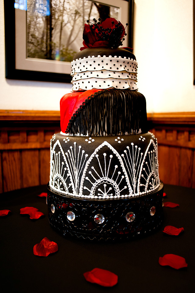 Wedding cake by Jennifer Salt Lake City