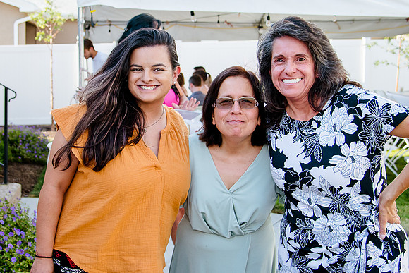 Lynn and Tina123856